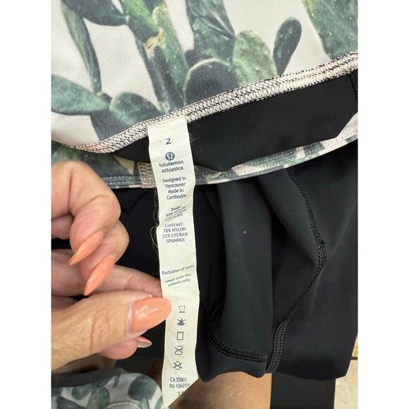 Lululemon water Sea-me run prickly pear cactus black crop leggings size 2 mesh - Picture 9 of 10